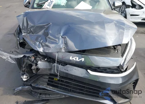 2024 Kia Forte Lxs z USA, uszkodzony, nr VIN 3KPF24AD8RE828508